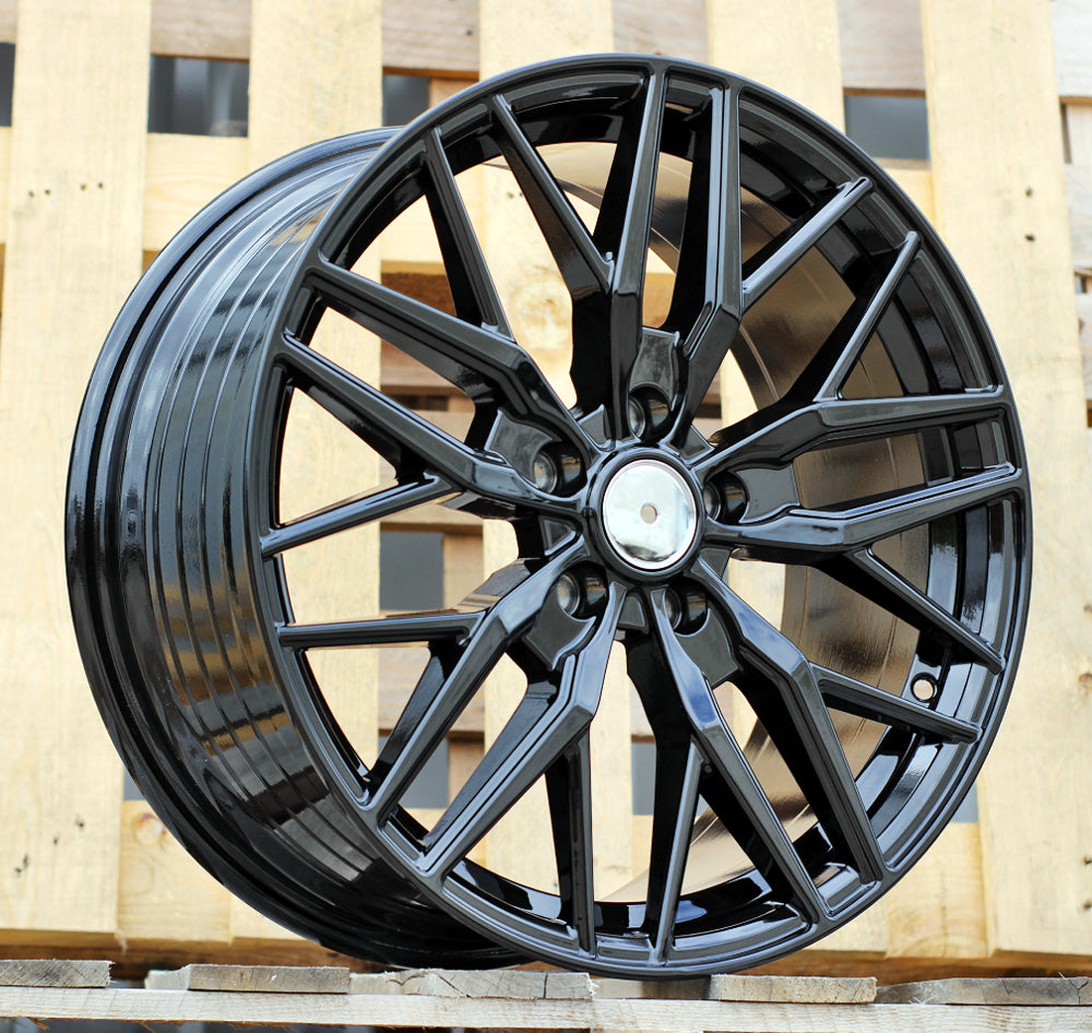 Alu disky pre Mercedes HF5230 8x18 5x112 ET52 66.6 Čierna