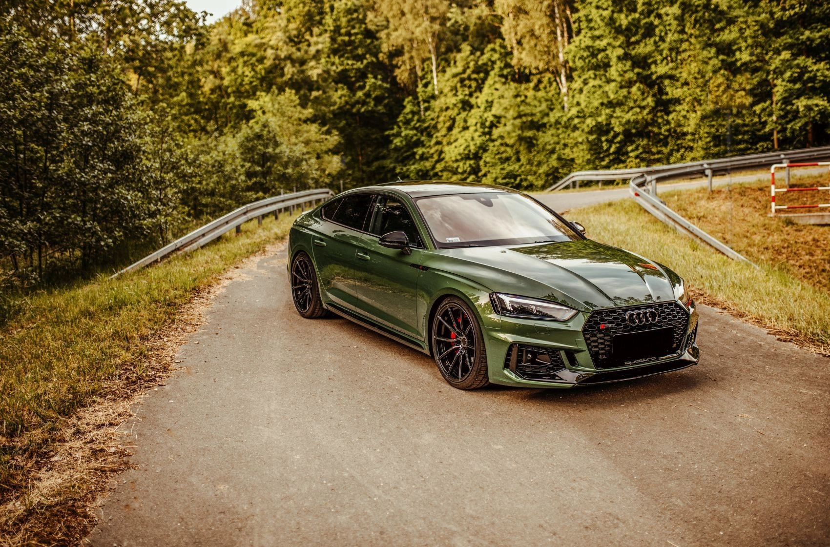 Alu kola Audi A5 S5 RS5 Concaver CVR4 Double Tinted Black 259 10801