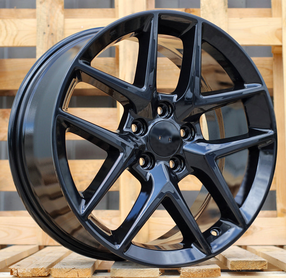 Racing Line B1012 8x18 5x114.3 ET50 schwarz, Honda