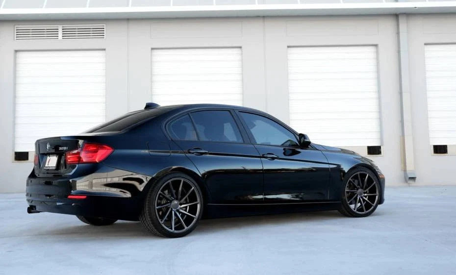 Alu kola Racing Line B1058 8.5x19 5x112 ET35 černá, BMW WheelsUp