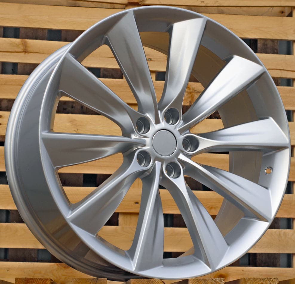 Racing Line B1385 9x21 5x120 ET40 stříbrná, BMW