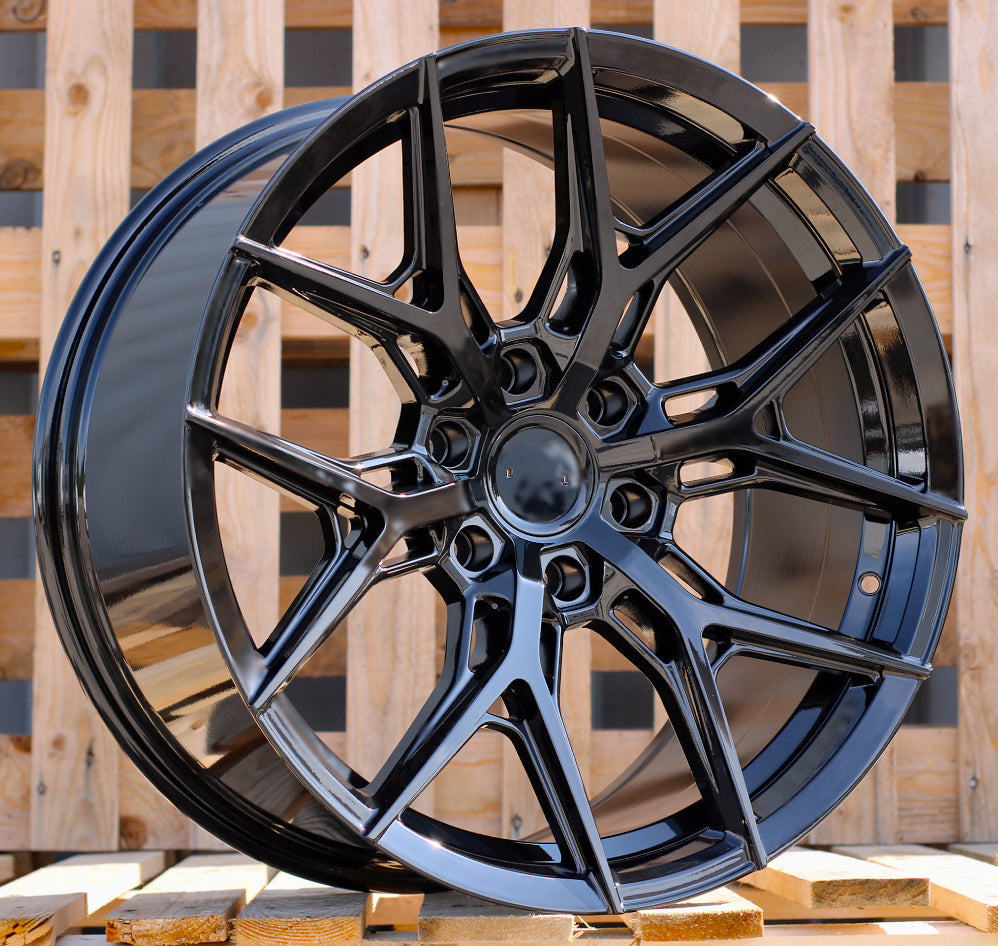 Racing Line B1673 9x18 6x139.7 ET20 fekete, Offroad