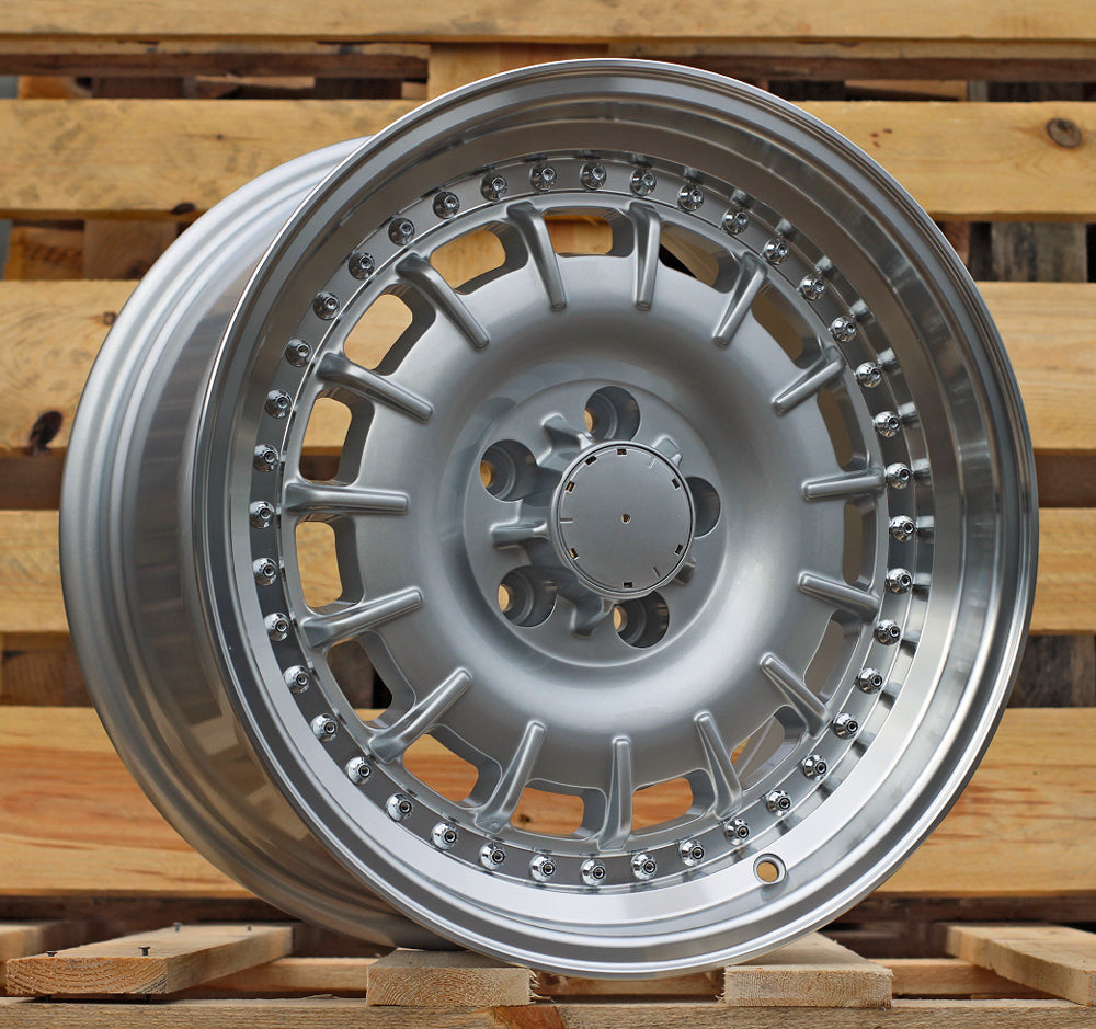 Alu kola pro Mercedes B1855 8x17 5x112 ET30 66.6 stříbrná