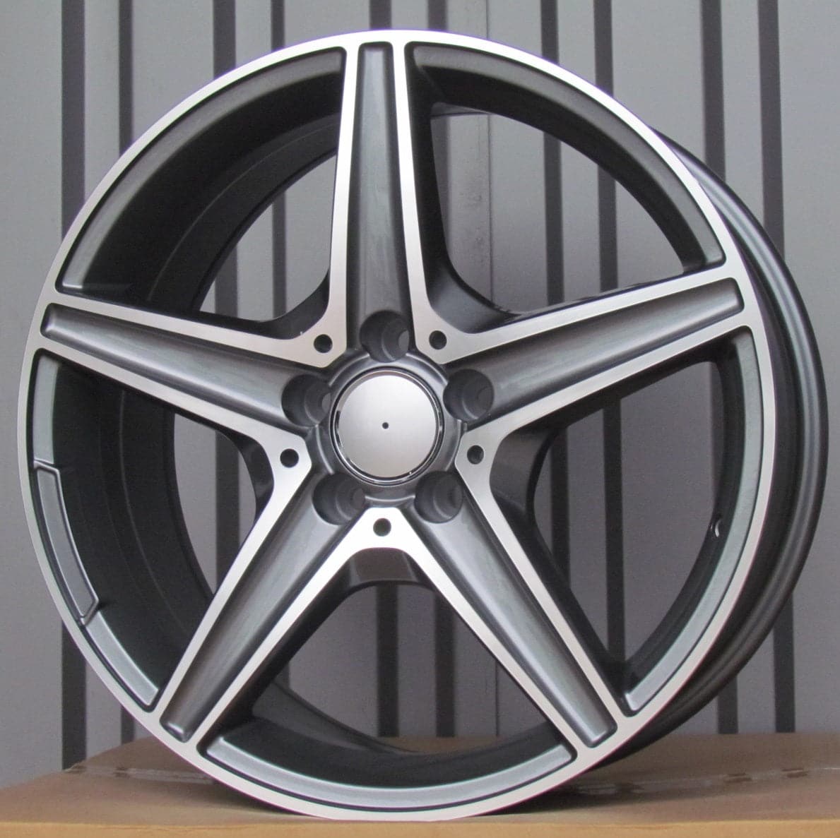 Racing Line B5052 9x19 5x112 ET45 schwarz, Mercedes