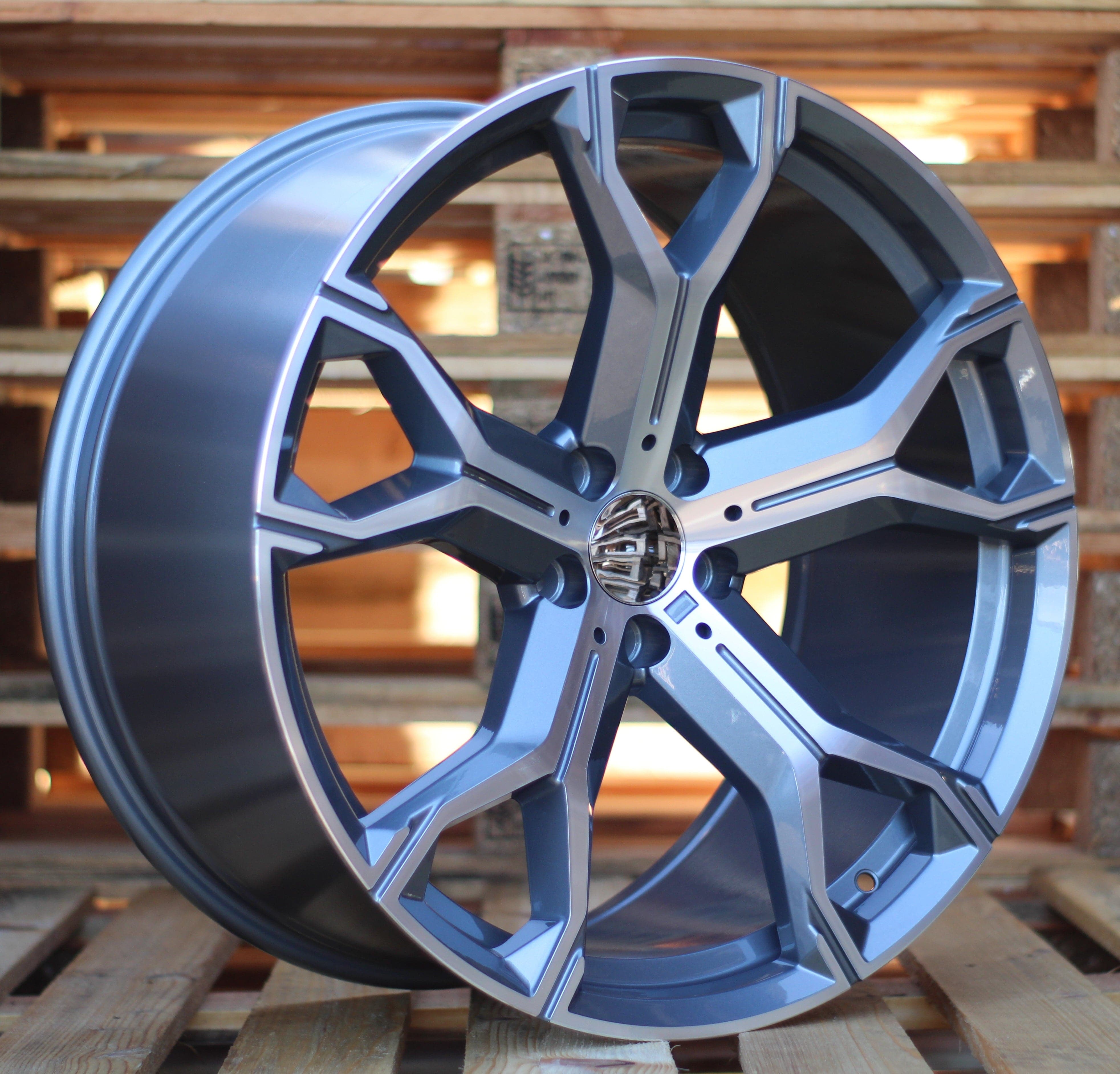 Racing Line B5498 9.5x22 5x112 ET37 šedá, BMW