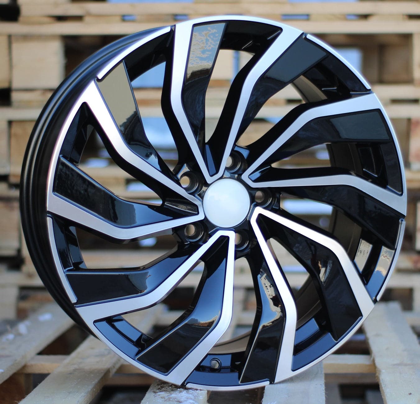 Racing Line B5780 7.5x17 5x100 ET45 černá, Volkswagen