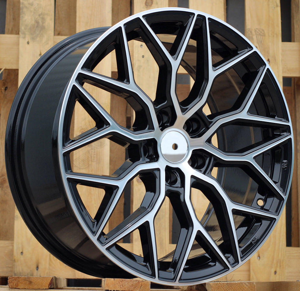 Racing Line B5812 7,5x17 5x114,3 ET40 schwarz BMW