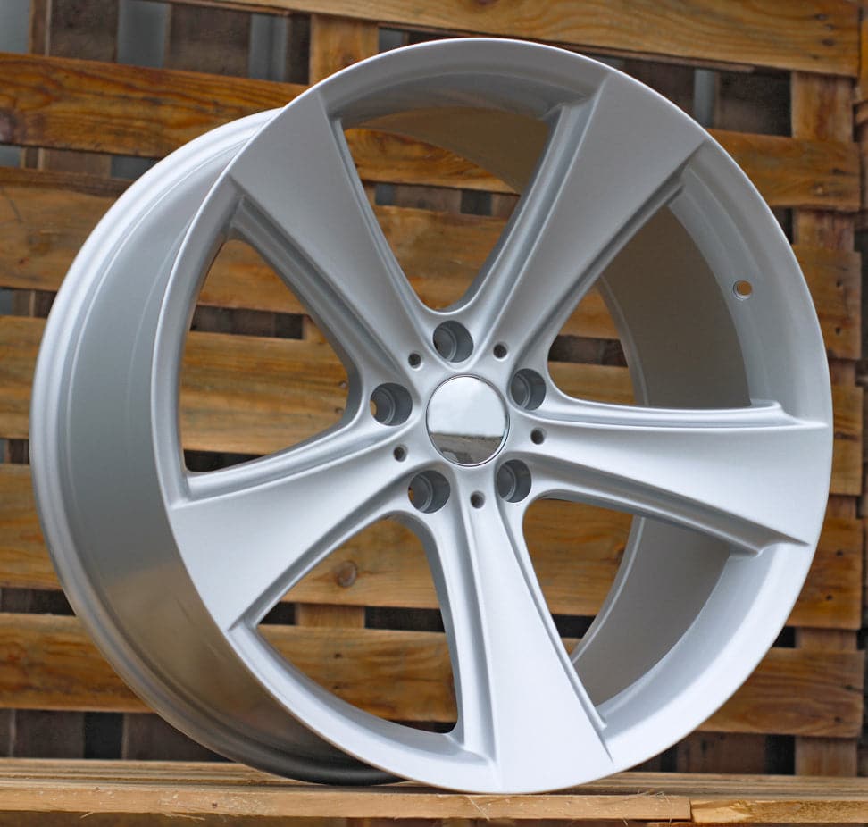 Racing Line BK086 8.5x18 5x120 ET20 stříbrná, BMW