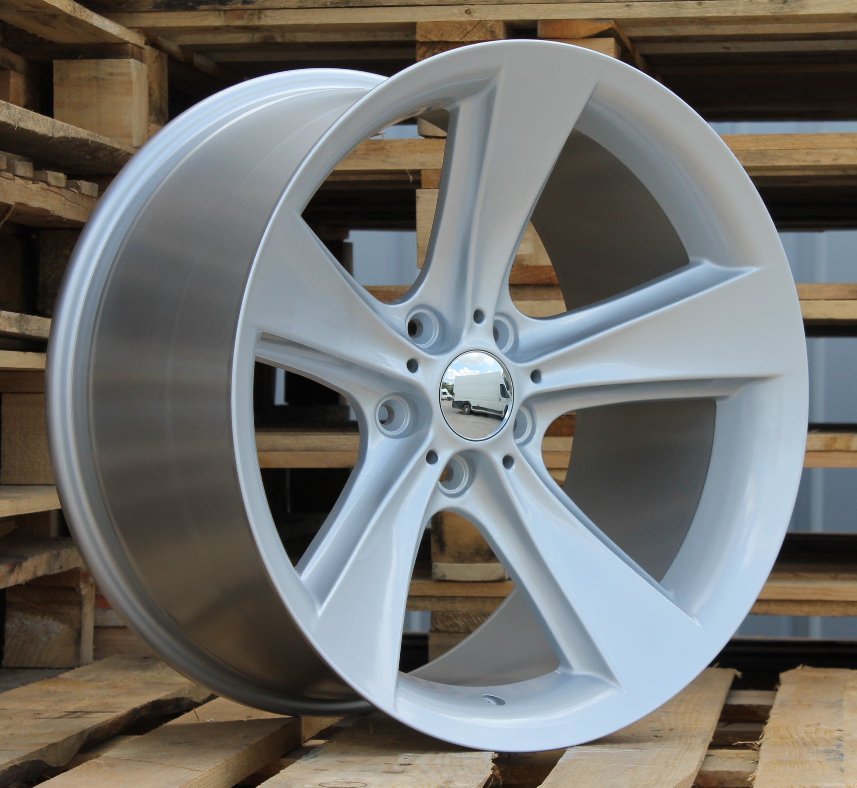 Racing Line BK086 9,5x19 5x120 ET35 stříbrná, BMW