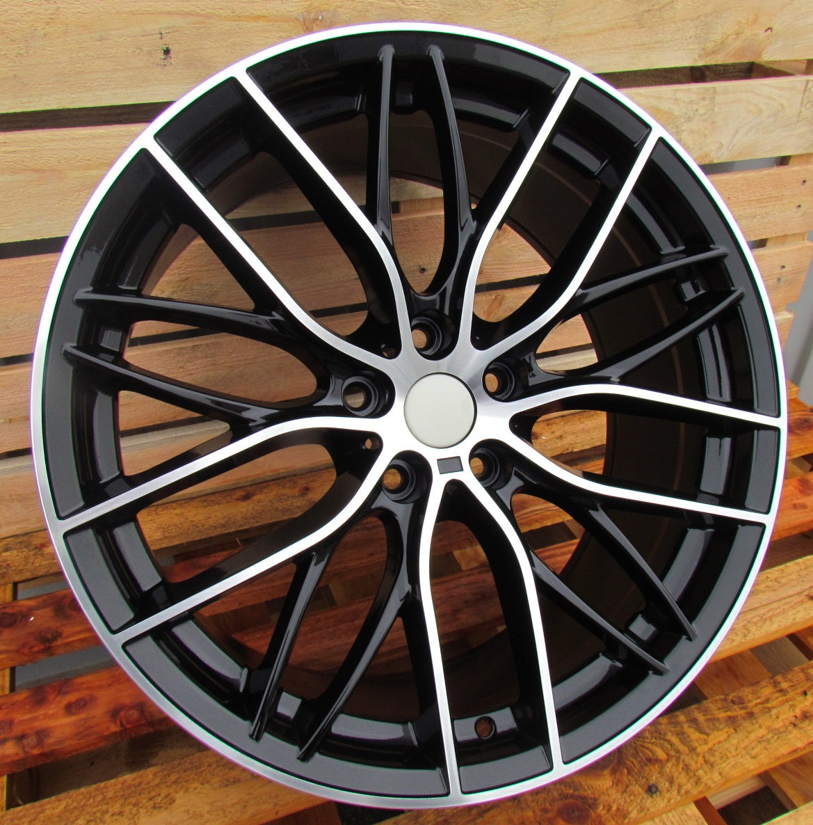 Racing Line BK796 7.5x17 5x120 ET34 Black Polished, BMW