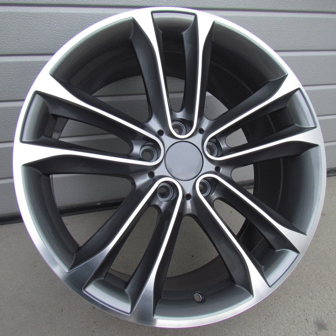 Racing Line BY156 9x19 5x120 ET49 schwarz, BMW