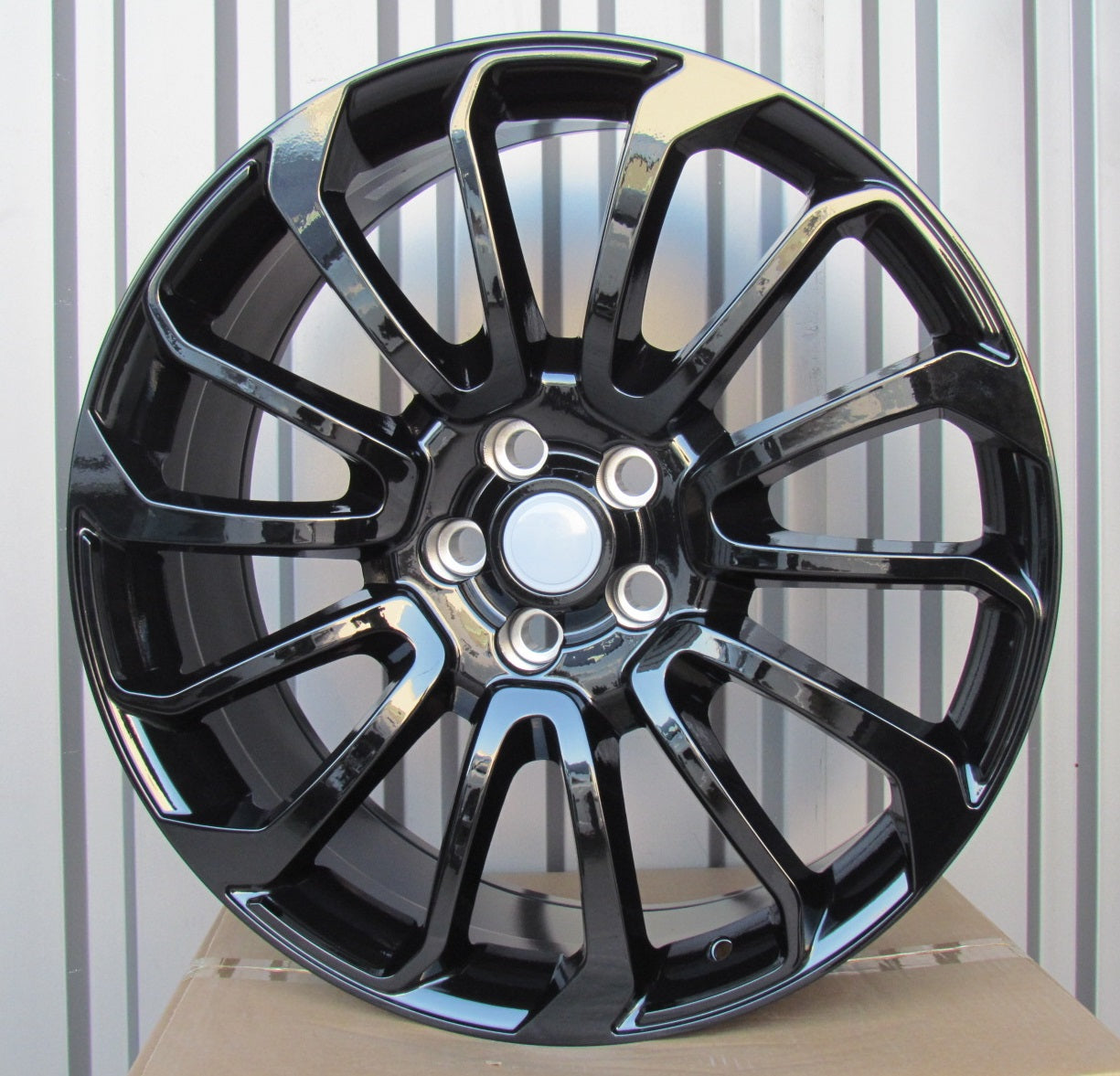 Racing Line BY959 9,5x21 5x120 ET49 fekete, Land Rover