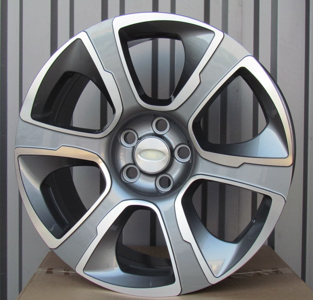 Racing Line D6052 9x20 5x120 ET50 szürke, Land Rover