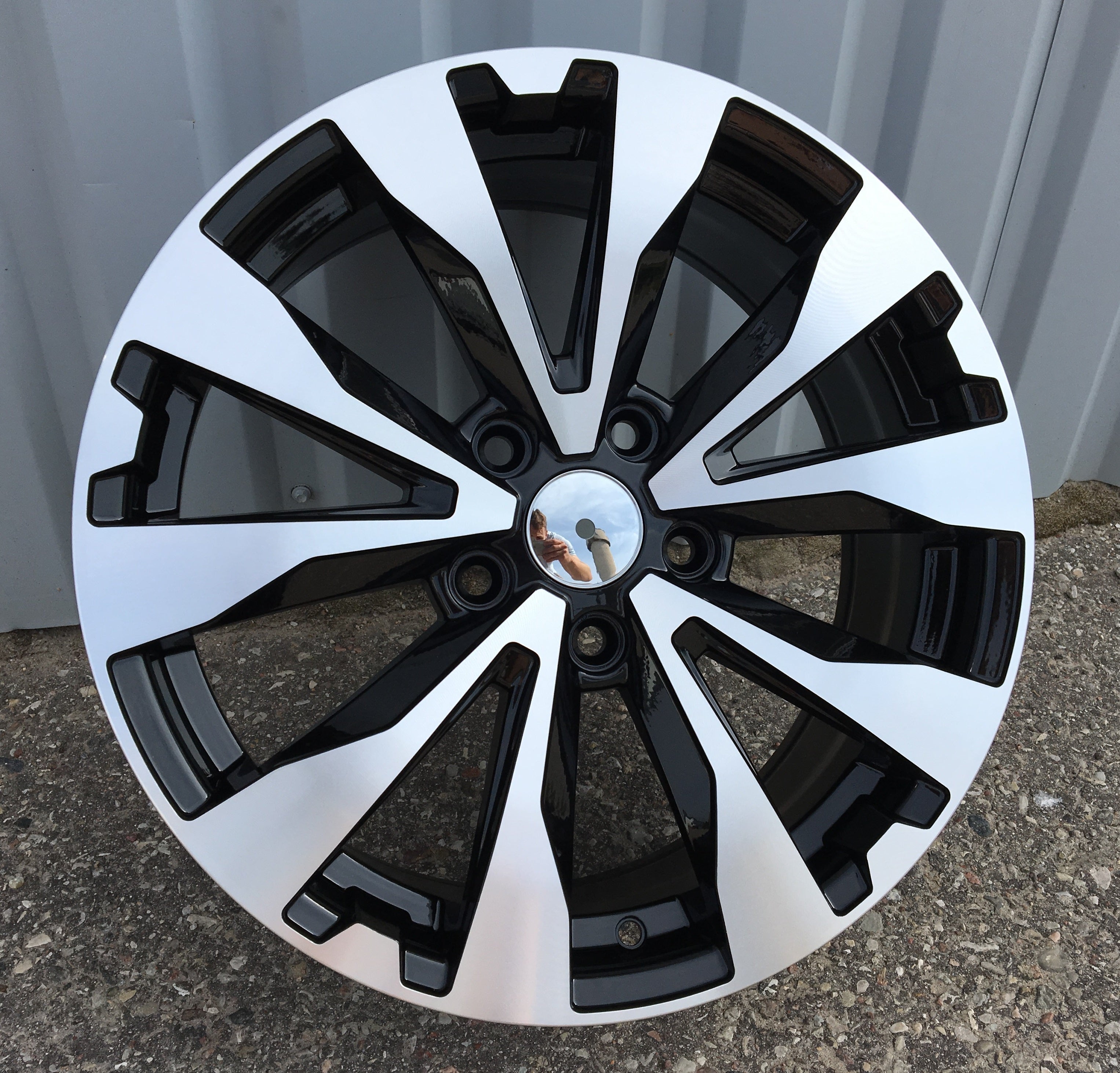 Racing Line FE117 7x18 5x114.3 ET48 schwarz, Subaru