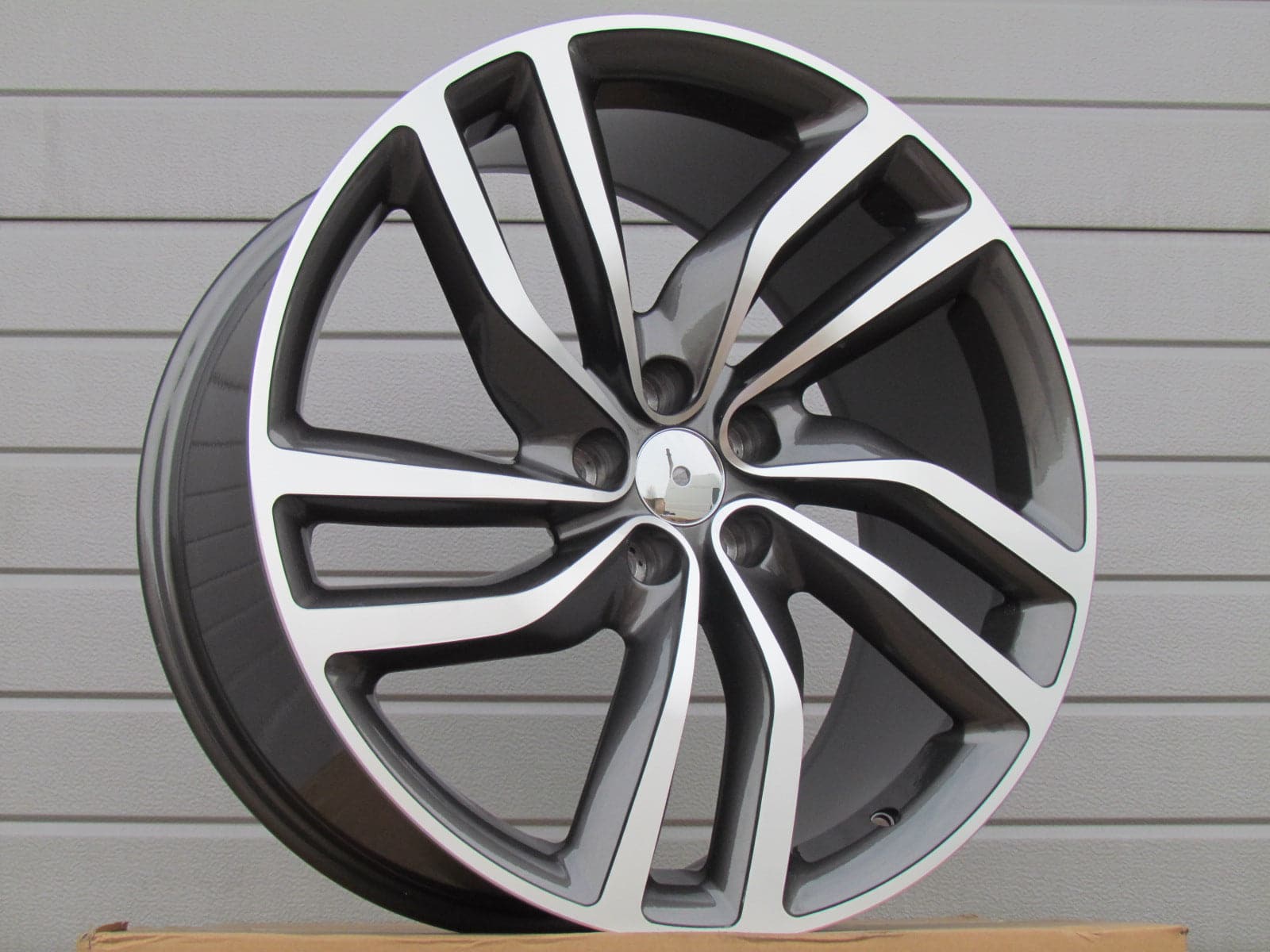 Racing Line HE721 9,5x20 5x108 ET41 szürke, BMW