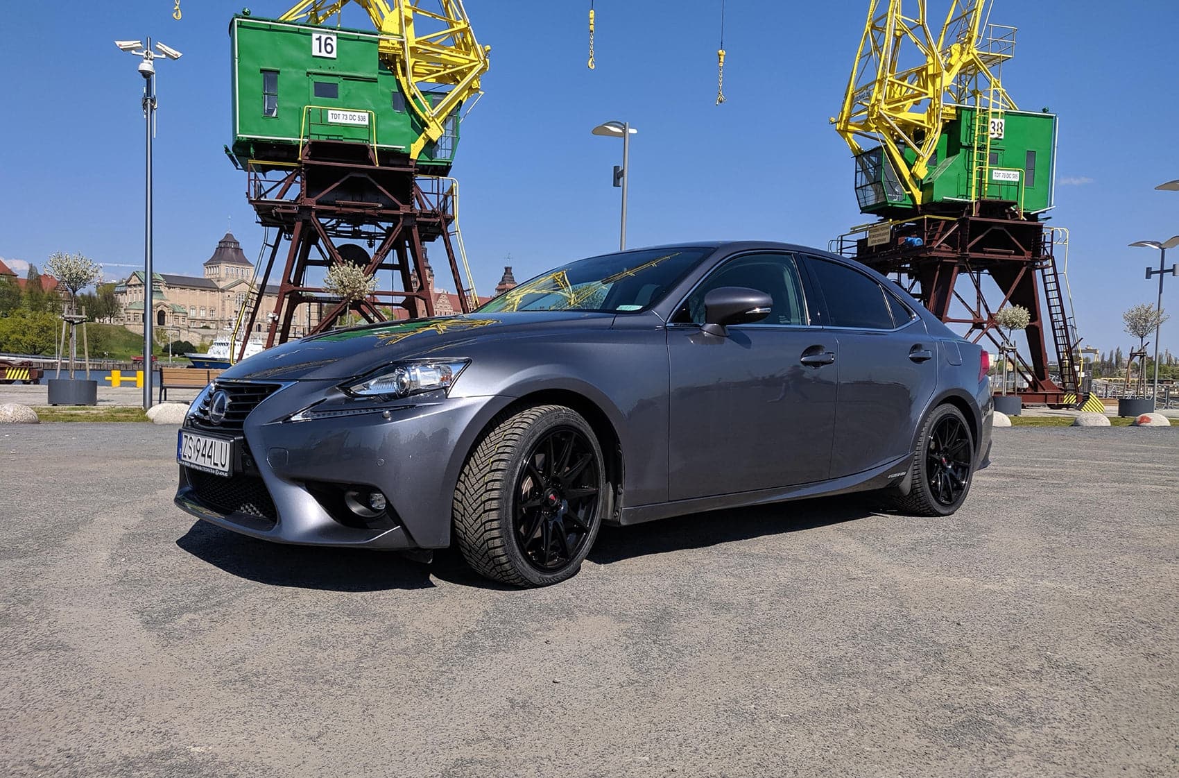 JR Wheels JR11 17x7,25 ET35 5x112/114,3 Glossy Black - Wheelsup.sk