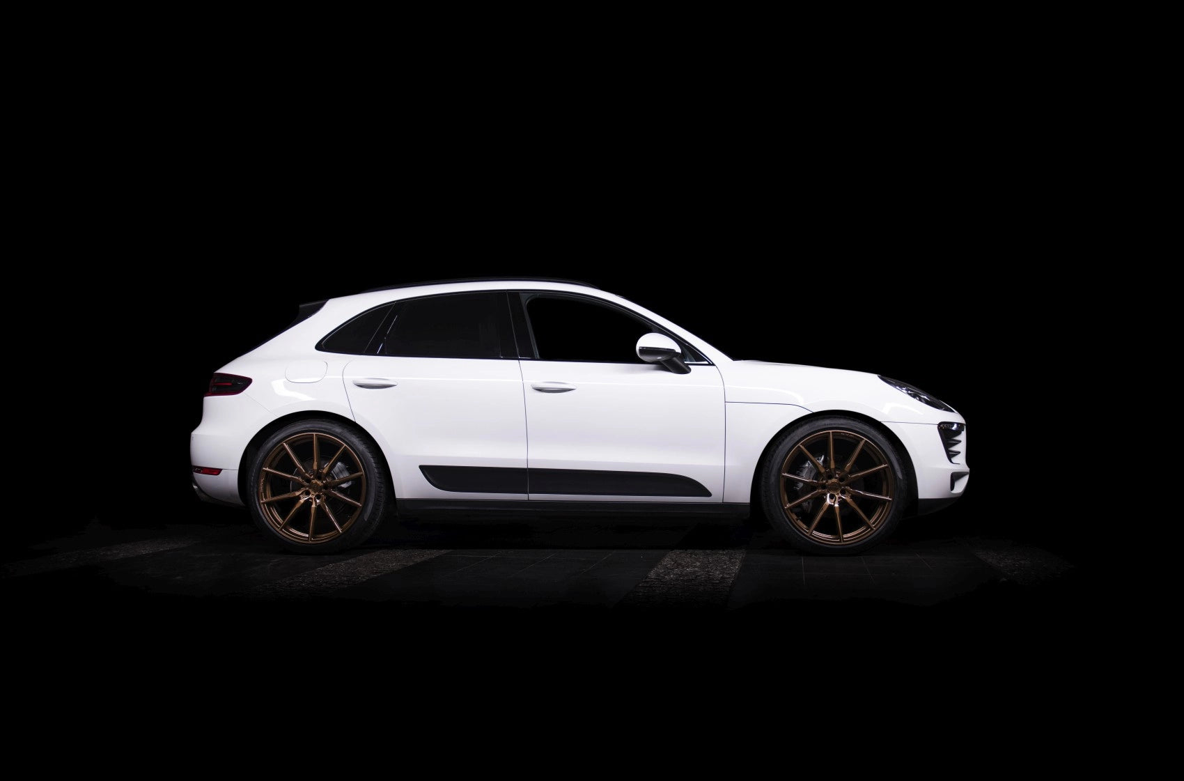 Porsche Macan Concaver CVR4 Brushed Bronze 513 14471.webp