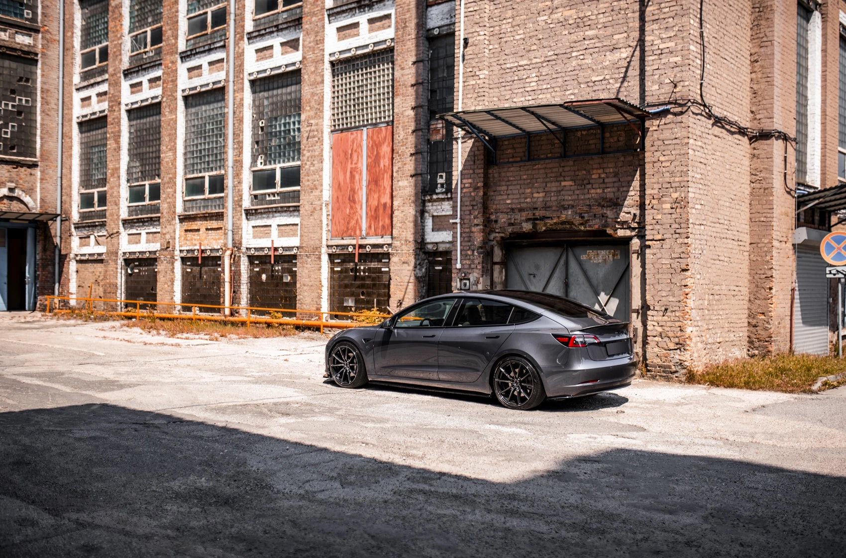 Tesla Model 3 Concaver CVR4 Double Tinted Black 1138 3254.webp