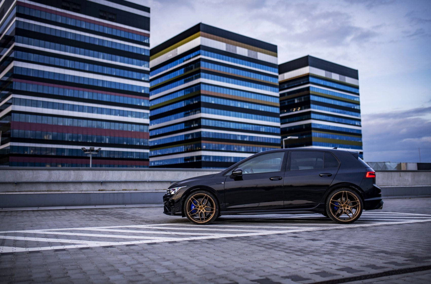 Volkswagen Golf R GTI Concaver CVR3 Brushed Bronze 546 11045.webp