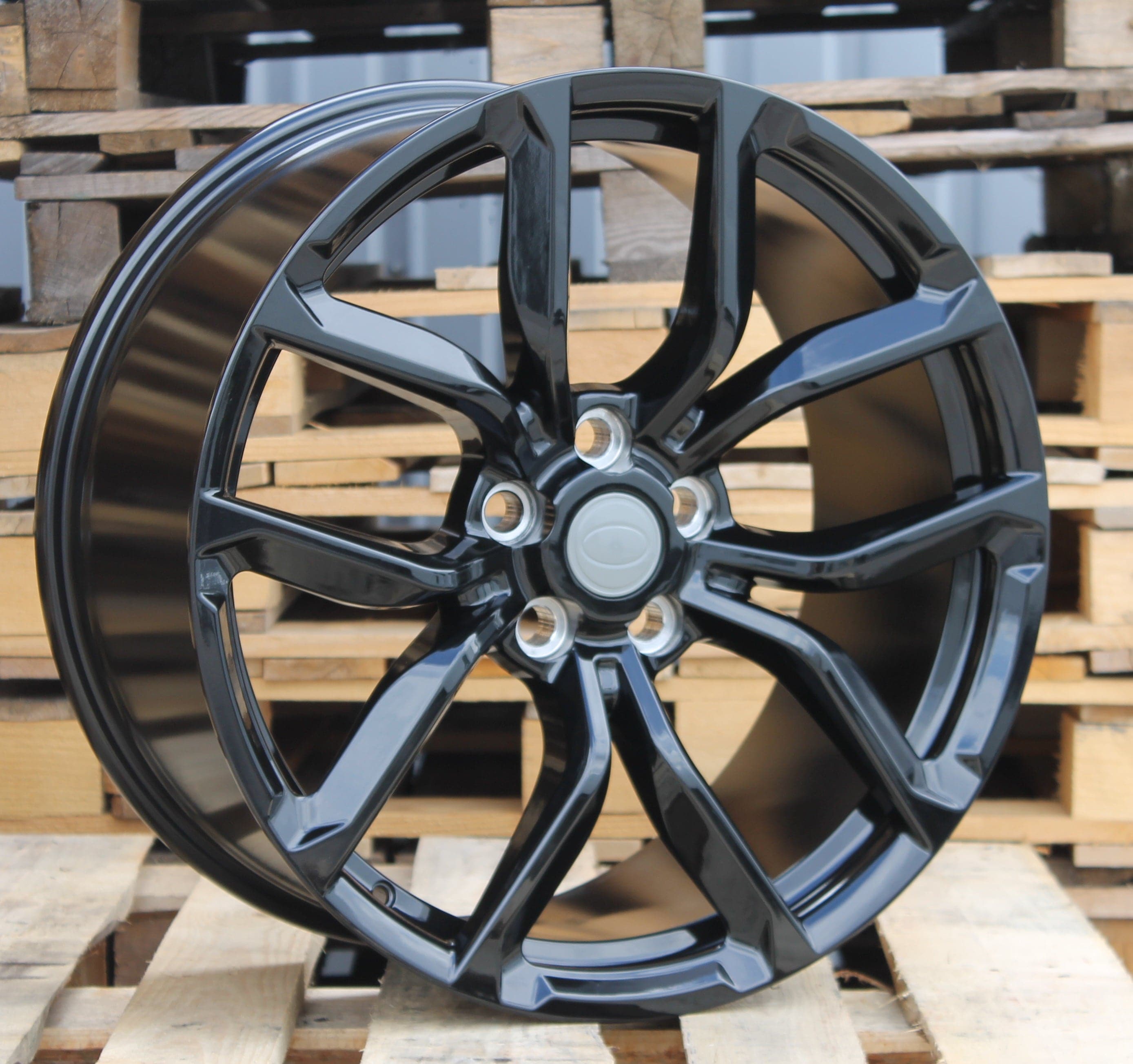 Racing Line XE328 8.5x20 5x108 ET40 černá, Land Rover