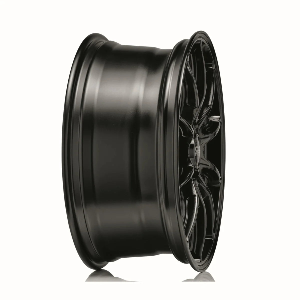 Alu kola OZ HYPER GT HLT 8x18 5x112 ET35 Gloss Black | Wheelsup.cz