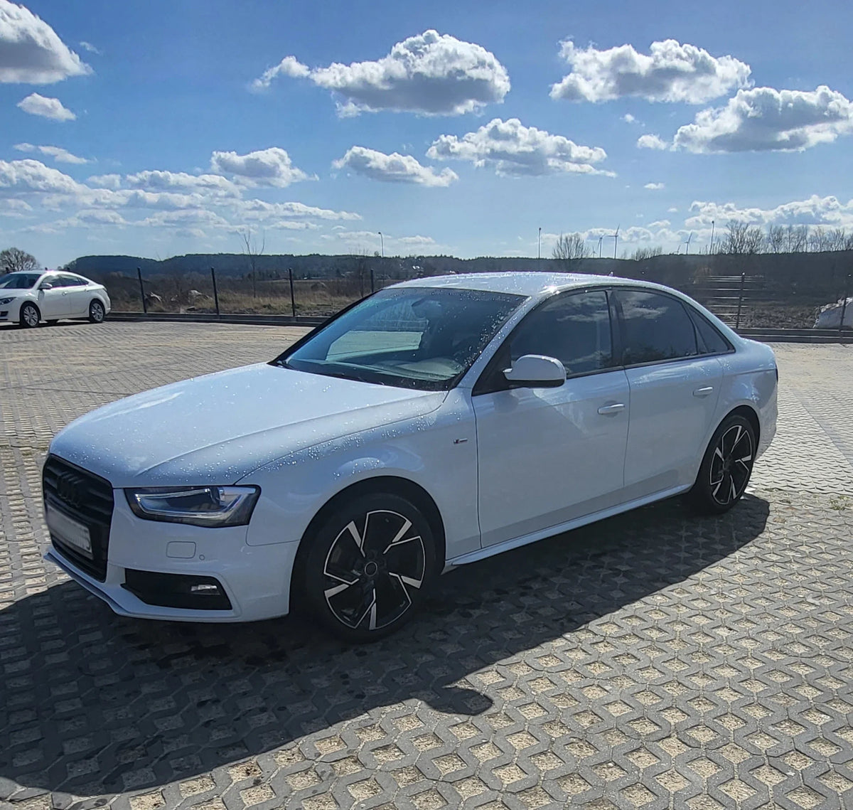 Alu kola pro Audi B1571 8x18 5x112 ET30 66.6 černá – na voze 1