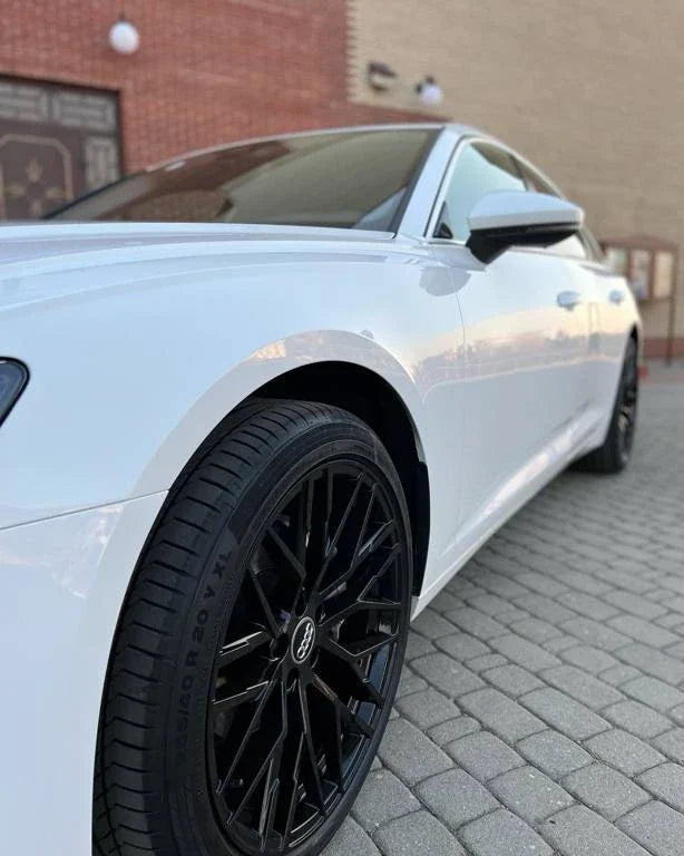 Alu kola pro Audi XFE30 9x20 5x112 ET35 66.6 černá – na voze 9