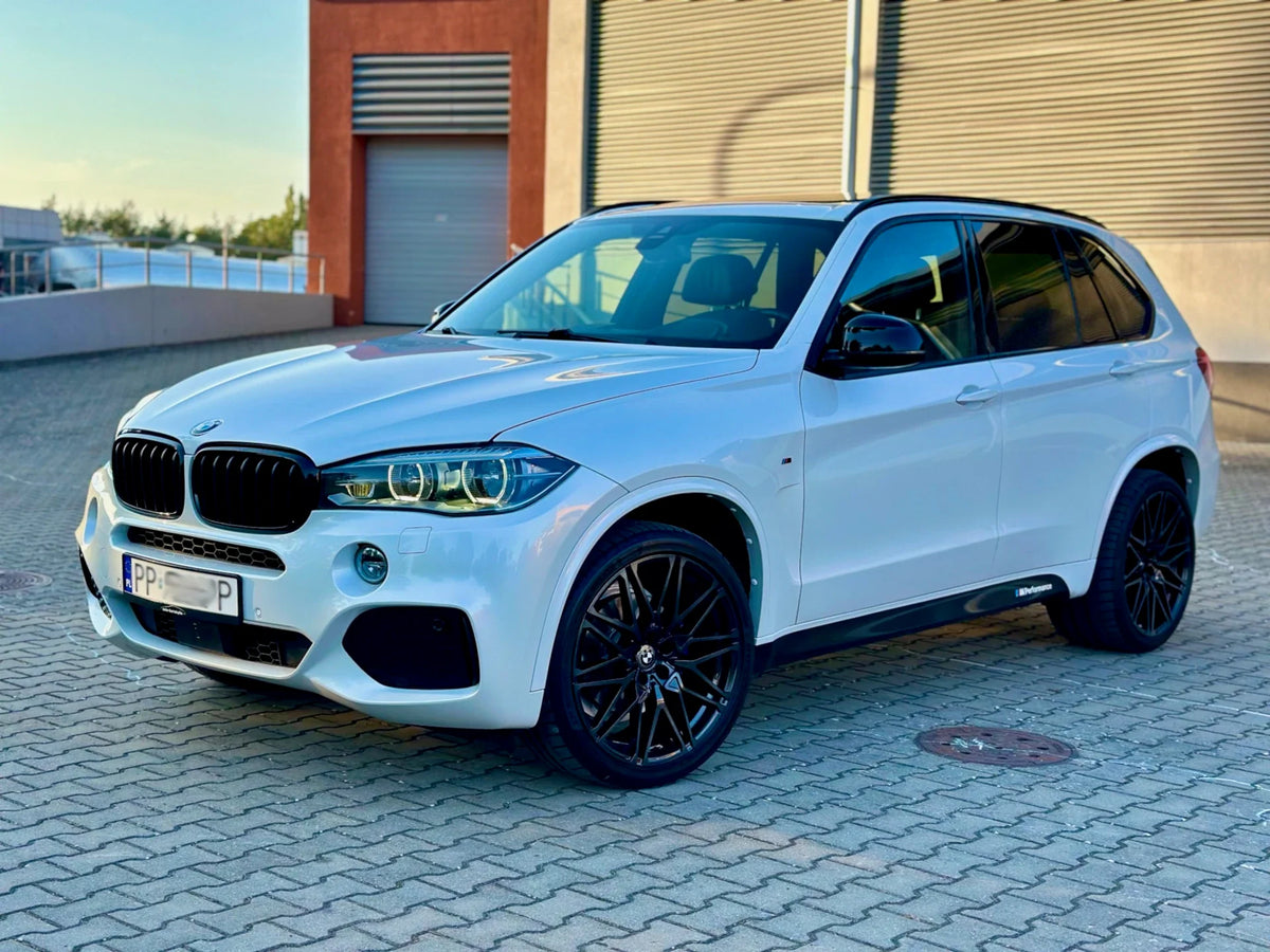 Alu kola pro BMW B5771 10.5x22 5x112 ET43 66.6 černá – na voze 3