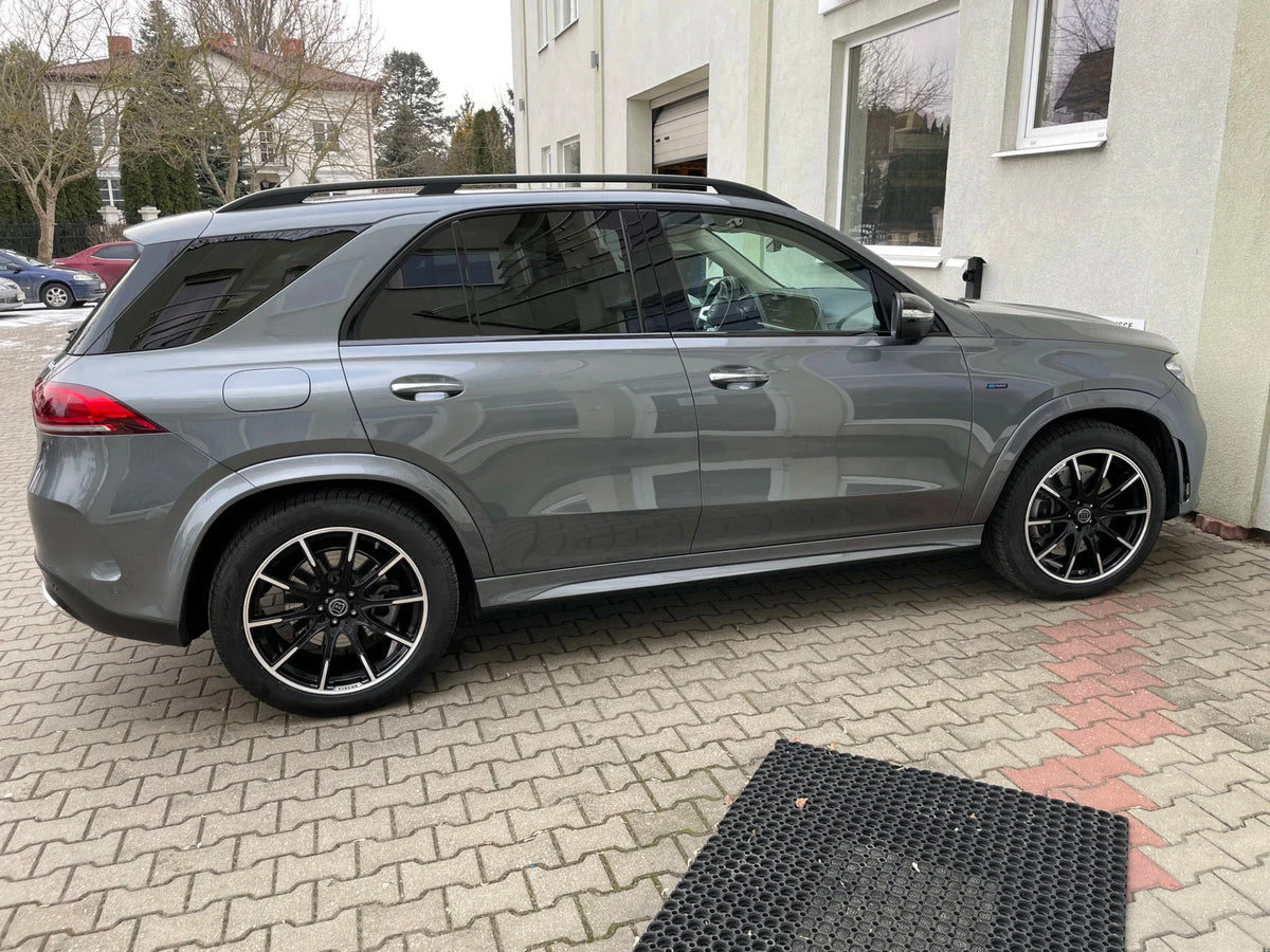 Alu kola pro Mercedes FE236 9.5x19 5x112 ET43 66.6 černá – na voze 2