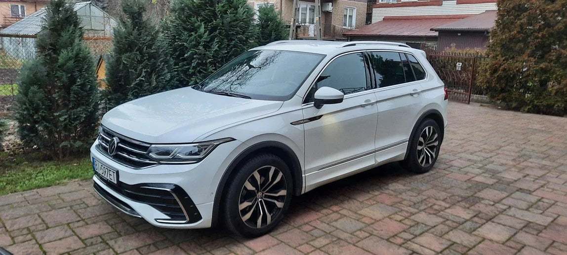 Alu kola pro Volkswagen B5333 8.5x20 5x112 ET28 66.6 černá – na voze 4