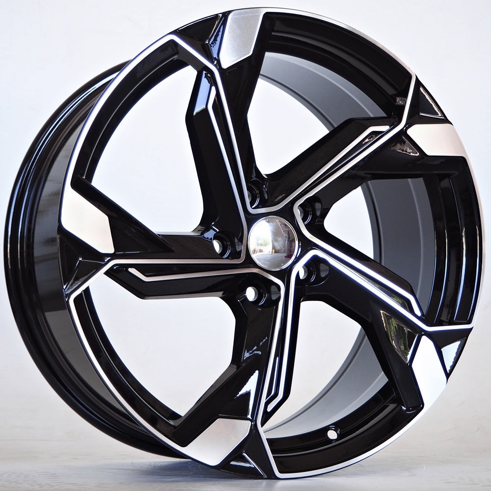 Alu kola pro Audi Arlet 8x18 5x112 ET42 66.45 černá