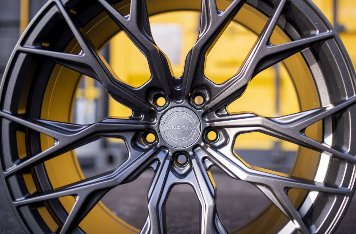 Alu kola Concaver CVR1 19x8,5 ET45 5x108 Carbon Graphite – detail 4