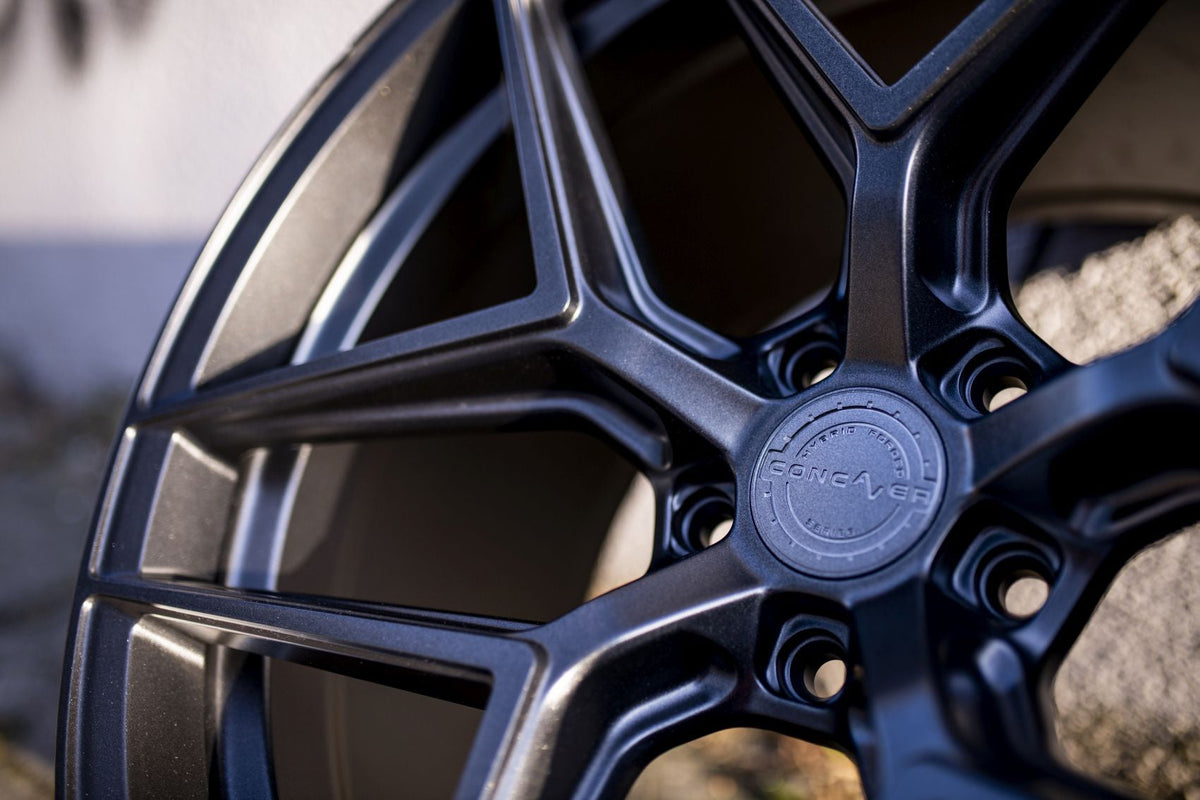 Alu kola Concaver CVR2 19x8,5 ET35 5x120 Carbon Graphite – detail 5