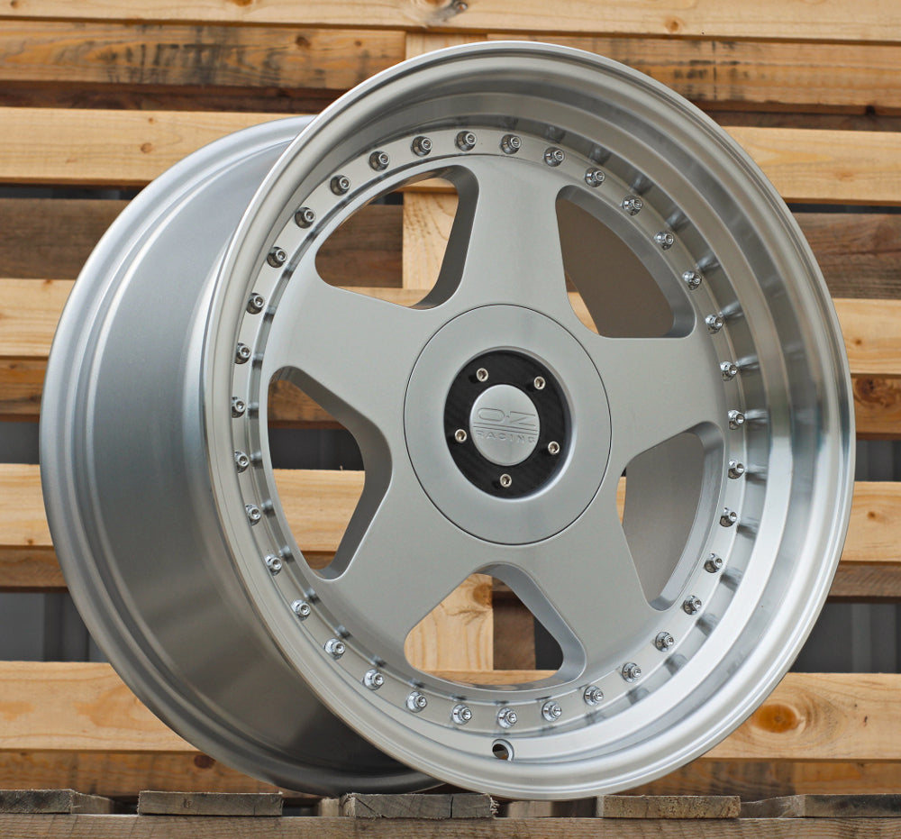 Alu disky Racing Line L2585 9x17 5x112/120 ET20 74.1 Strieborná