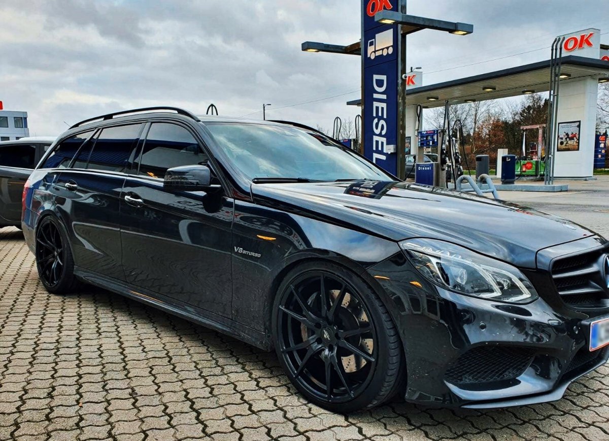 Alu kola Alu kola Forzza Ultra 10x20 5x120 ET37 72,56 Satin Black WheelsUp