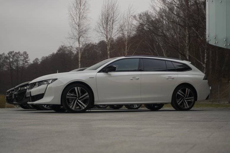 Racingline B5543 16x7 5x108 ET40 Black Polished Peugeot - Wheelsup.sk