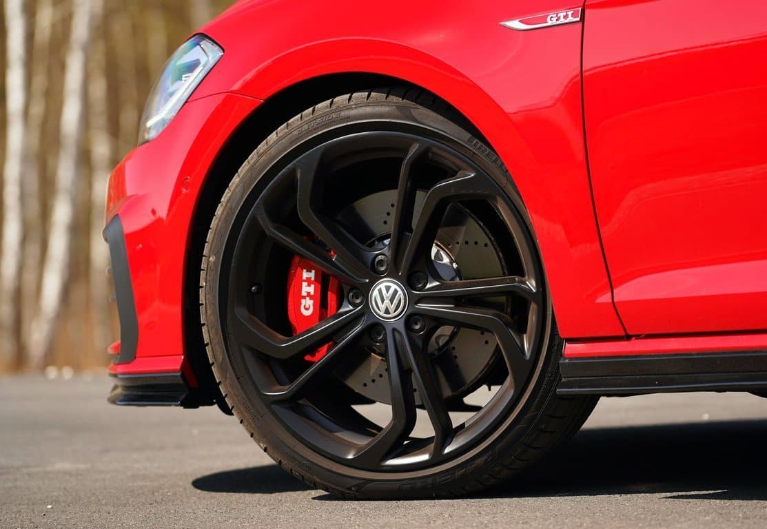 Racingline B1525 18x8 5x112 ET45 Black Half Matt VW - Wheelsup.sk