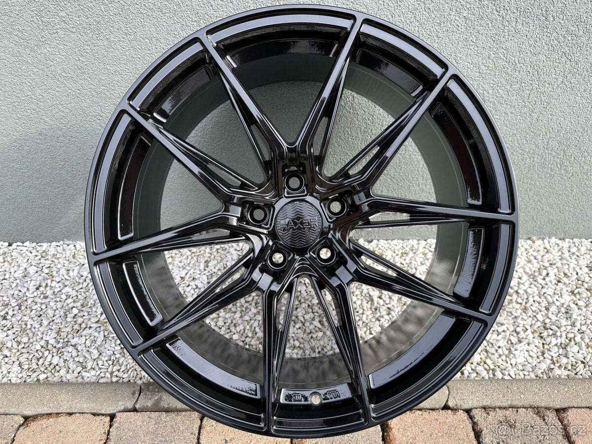 HAXER HX036 8x18 5x112 ET40 černá, Mercedes