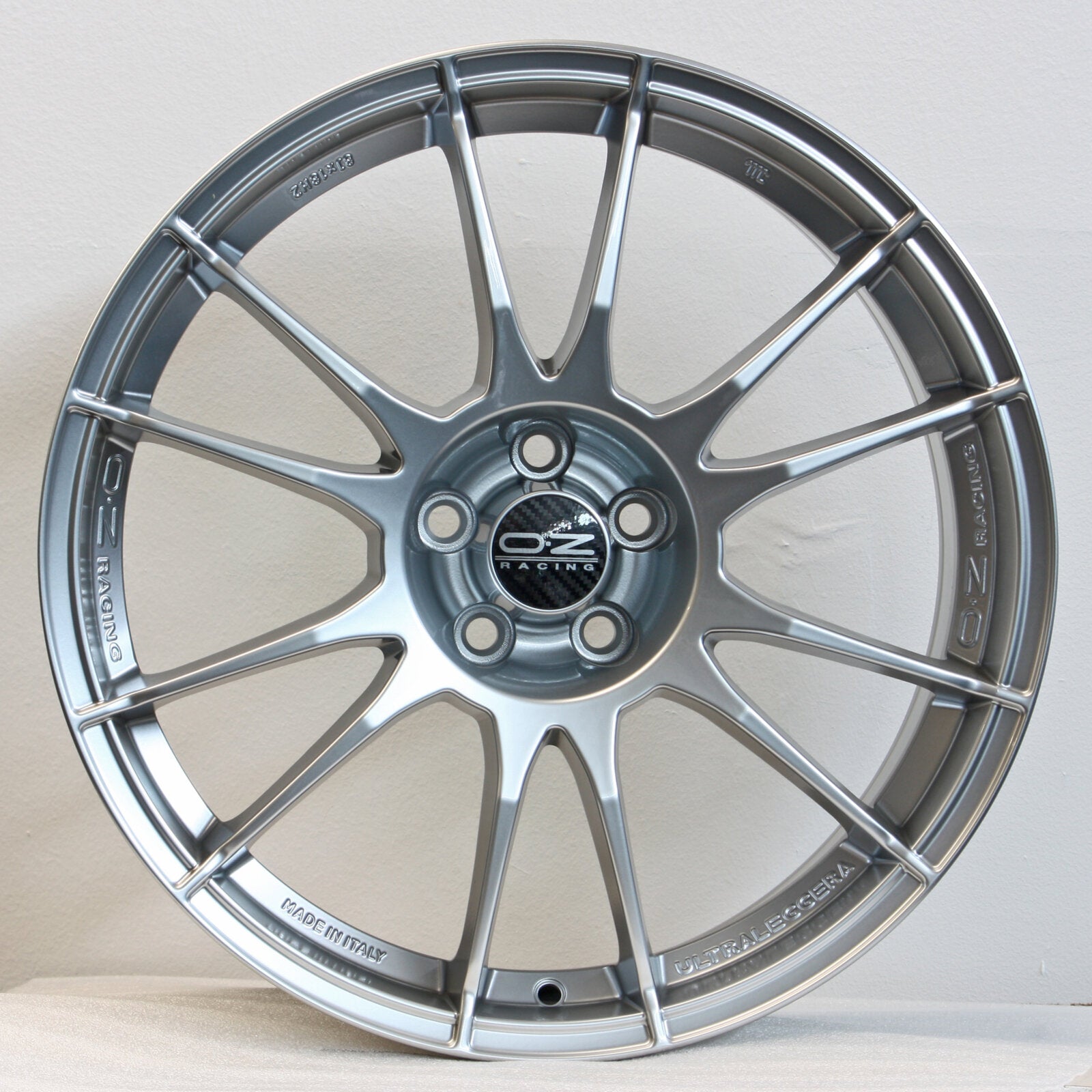 OZ ULTRALEGGERA HLT 9x19 ET58 5x108 63,4 Chrystal Titanium