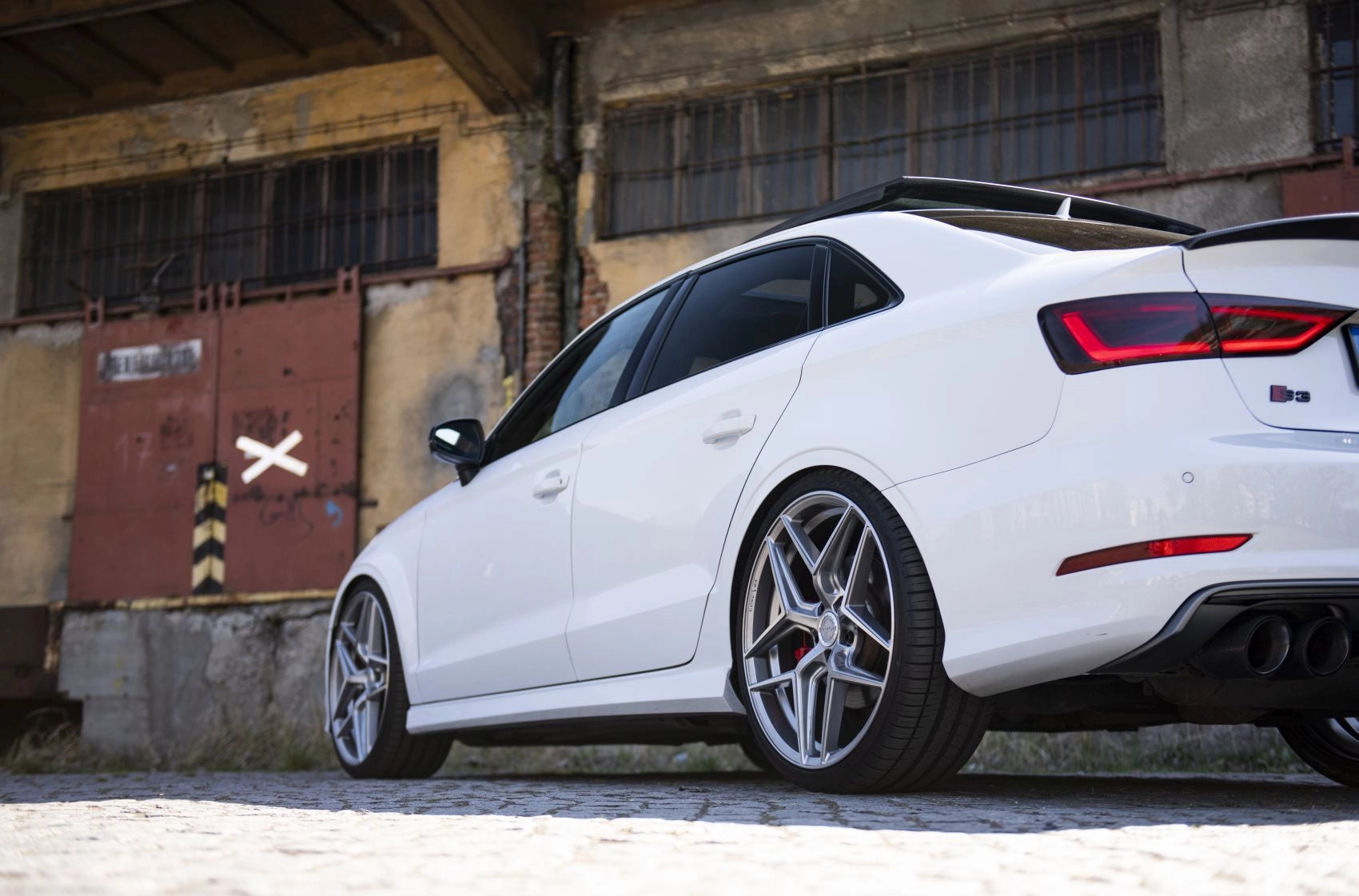 Alu kola Audi A3 S3 RS3 Concaver CVR2 Brushed Titanium 170 10598