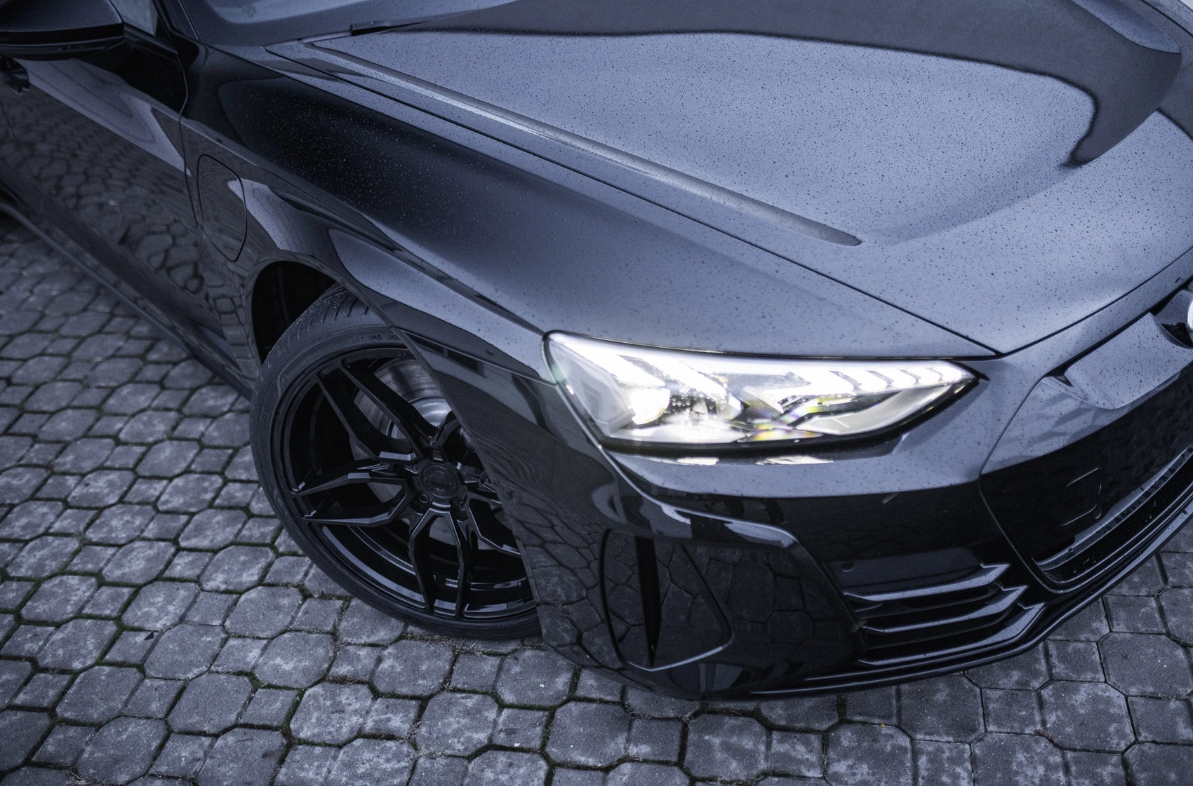 Alu kola Audi e tron GT Concaver CVR3 Platinum Black 1050 10060