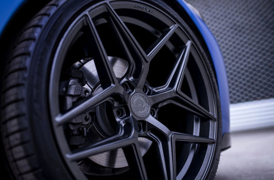 Alu kola BMW 4 Series M4 Concaver CVR2 Carbon Graphite 37 15760 2