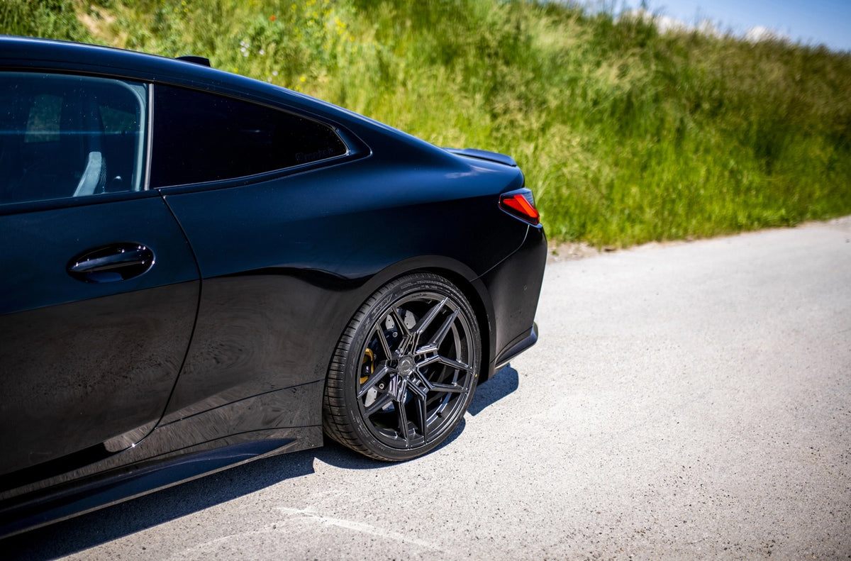BMW 4 Series / M4