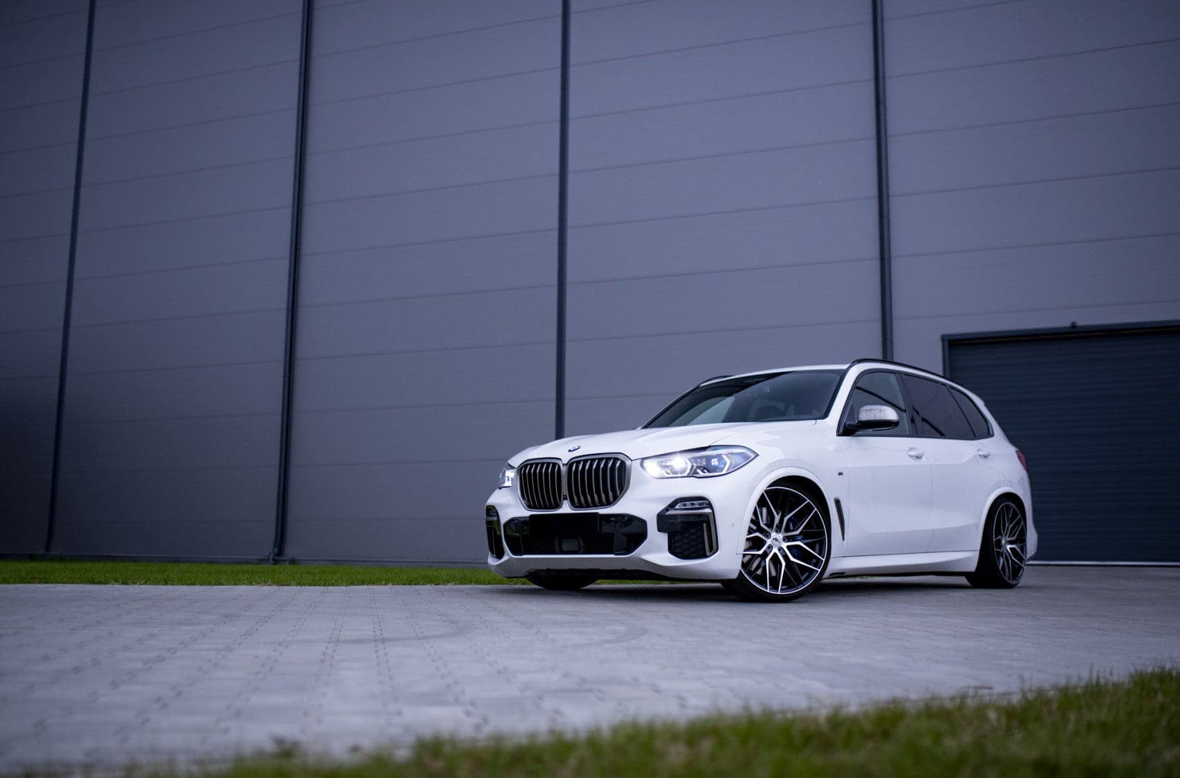 JR Wheels JR28 18x7,5 ET40 4x108 Gloss Black - Wheelsup.sk