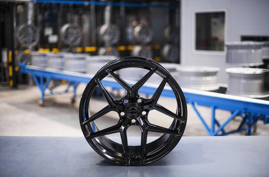 Alu kola Concaver CVR2 Gloss Black 930 2198 3