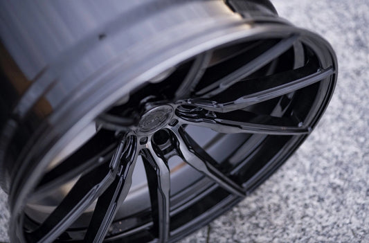 Alu kola Concaver CVR4 Double Tinted Black 126 10781 1
