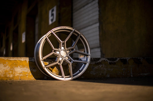 Alu kola Concaver CVR5 Brushed Titanium 690 9289 7