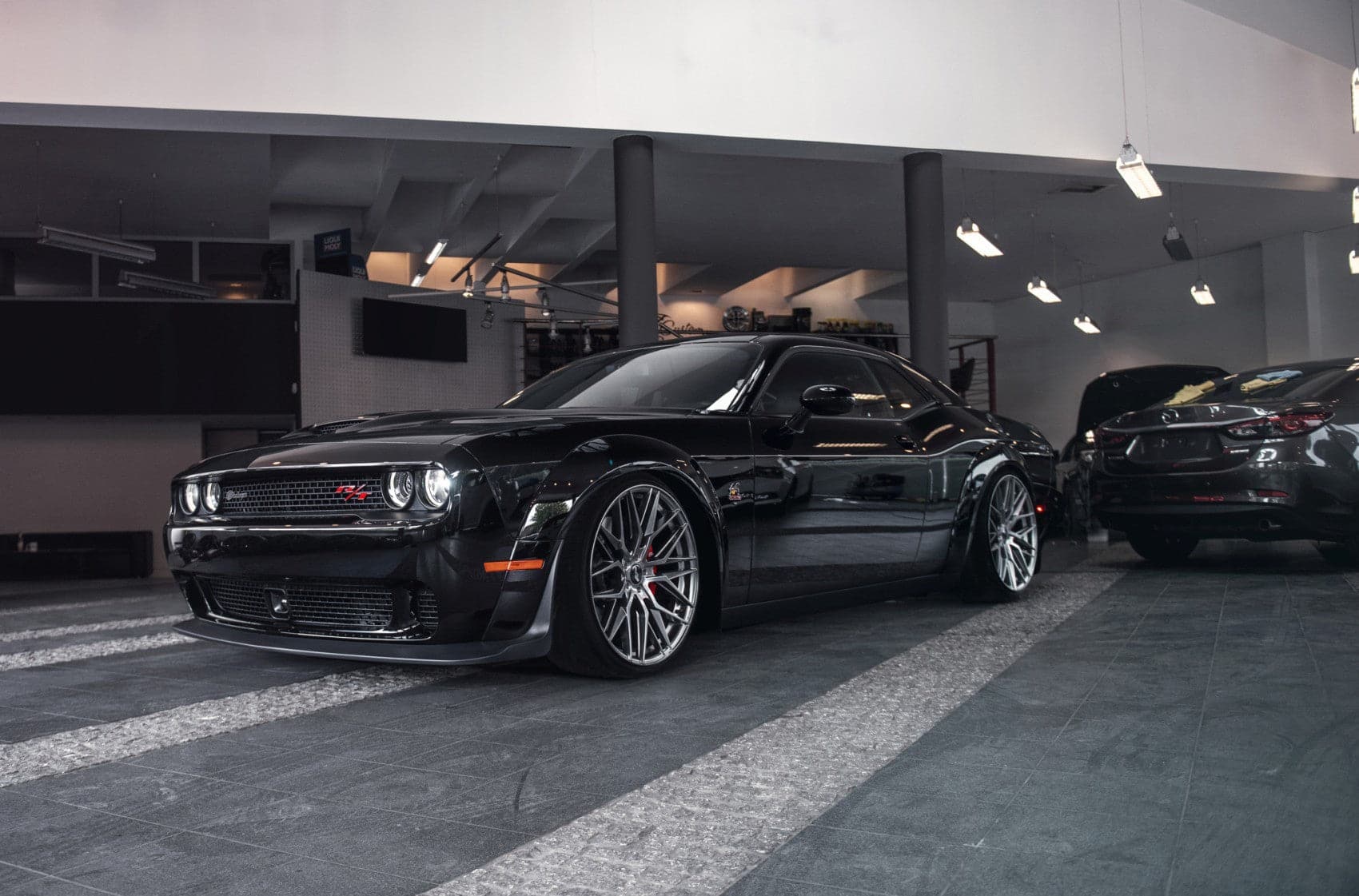 JR Wheels JR28 18x7,5 ET20 4x108 Hyper Black - Wheelsup.sk