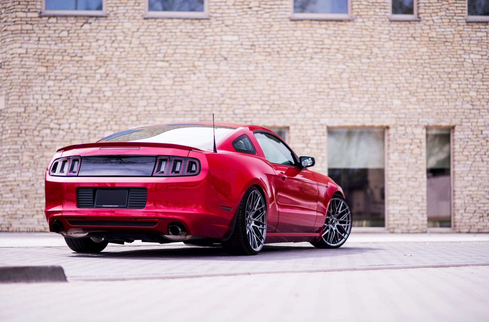 JR Wheels JR28 18x7,5 ET20 4x108 Hyper Black - Wheelsup.sk