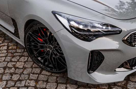 Kia Stinger Concaver CVR6 Double Tinted Black 1239 9609.webp 3